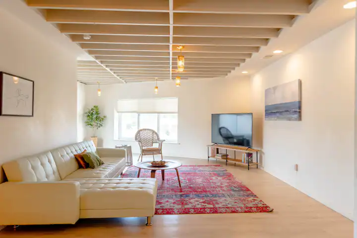Modern Spacious Loft